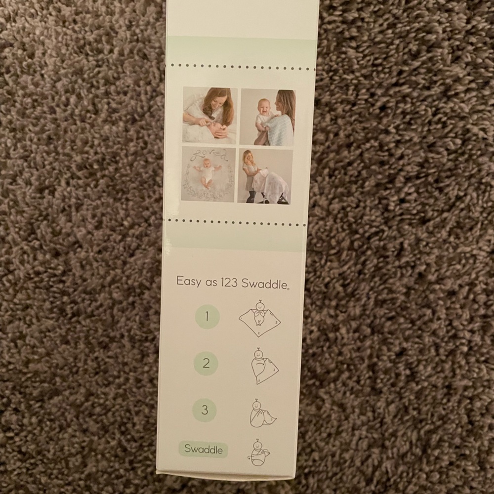Muslin Swaddle - Picture 4 of 4